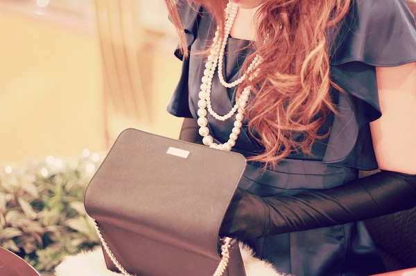 iPhoneが充電できる『ケイト・スペード』のバッグが便利でオシャレ！