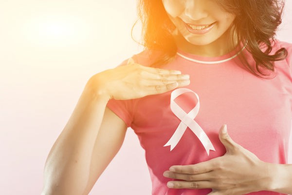 家族のため、自分のために…知っておきたい『乳がん』のセルフチェック方法