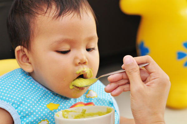 9ヶ月の赤ちゃんに与える食事の量はどれくらい？離乳食後期の目安