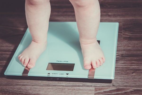 1歳で10kgは太りすぎ!?知っておきたい子どもの“適正体重”